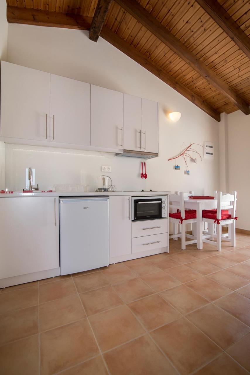 بينيتسيس Kirki Filoxenia Apartments By Corfuescapes المظهر الخارجي الصورة